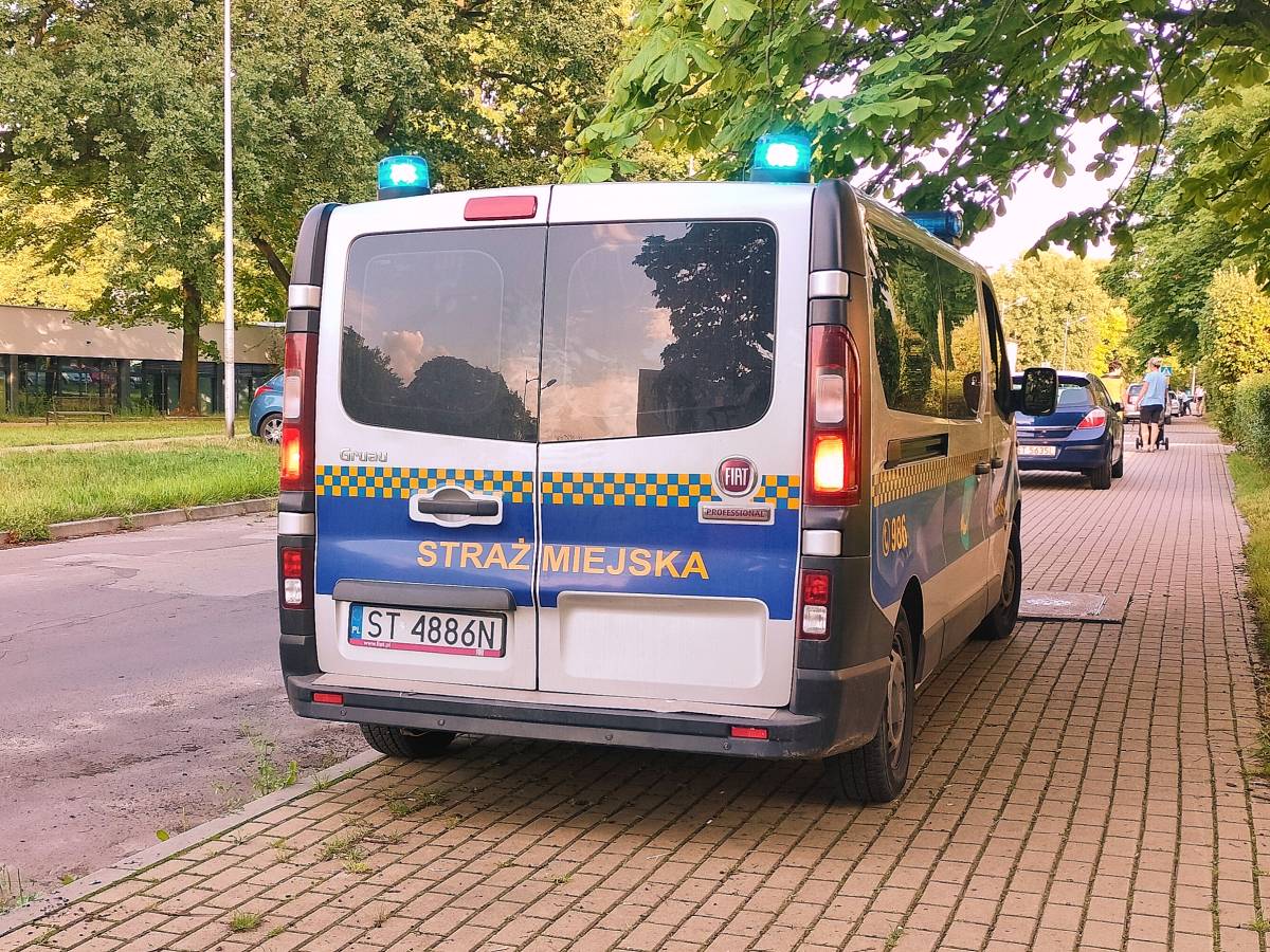 Opiekowała się dzieckiem, mając ponad 2 promile - została ujęta przez strażników miejskich