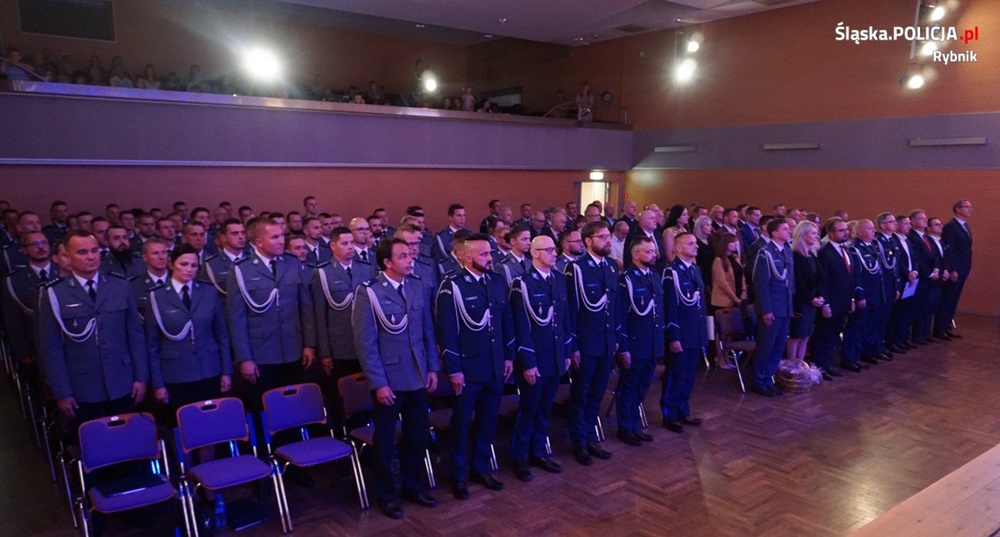 Święto Policji w rybnickim garnizonie. Mianowano funkcjonariuszy na wyższe stanowiska