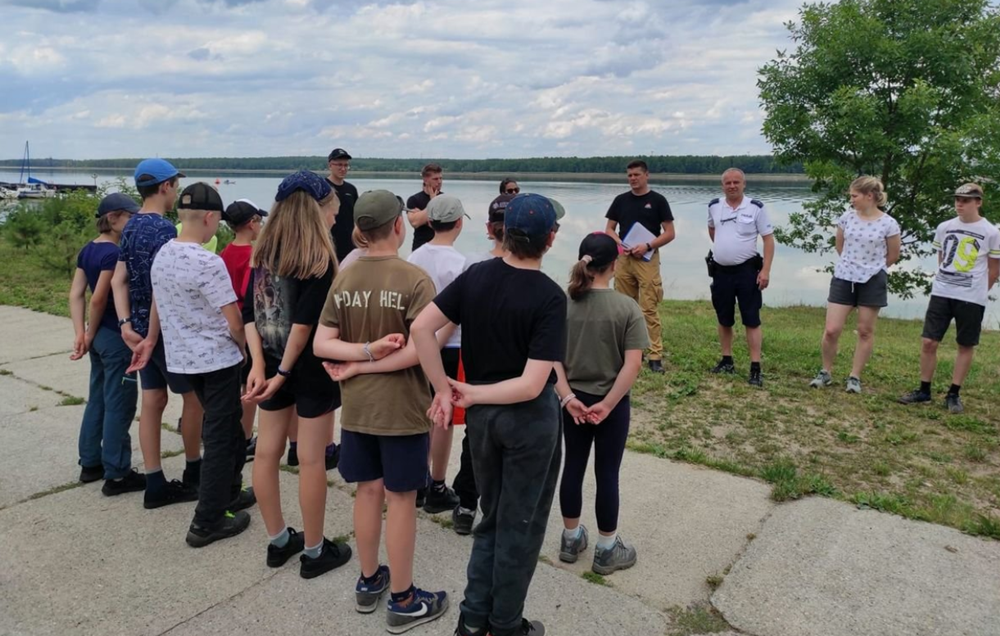 Rybniccy policjanci spotkali się z harcerzami. Rozmawiali o bezpieczeństwie