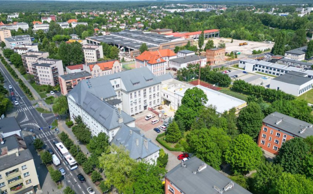 Trwa budowa sali "Powstańców" w Rybniku. Kiedy planowane jest otwarcie?