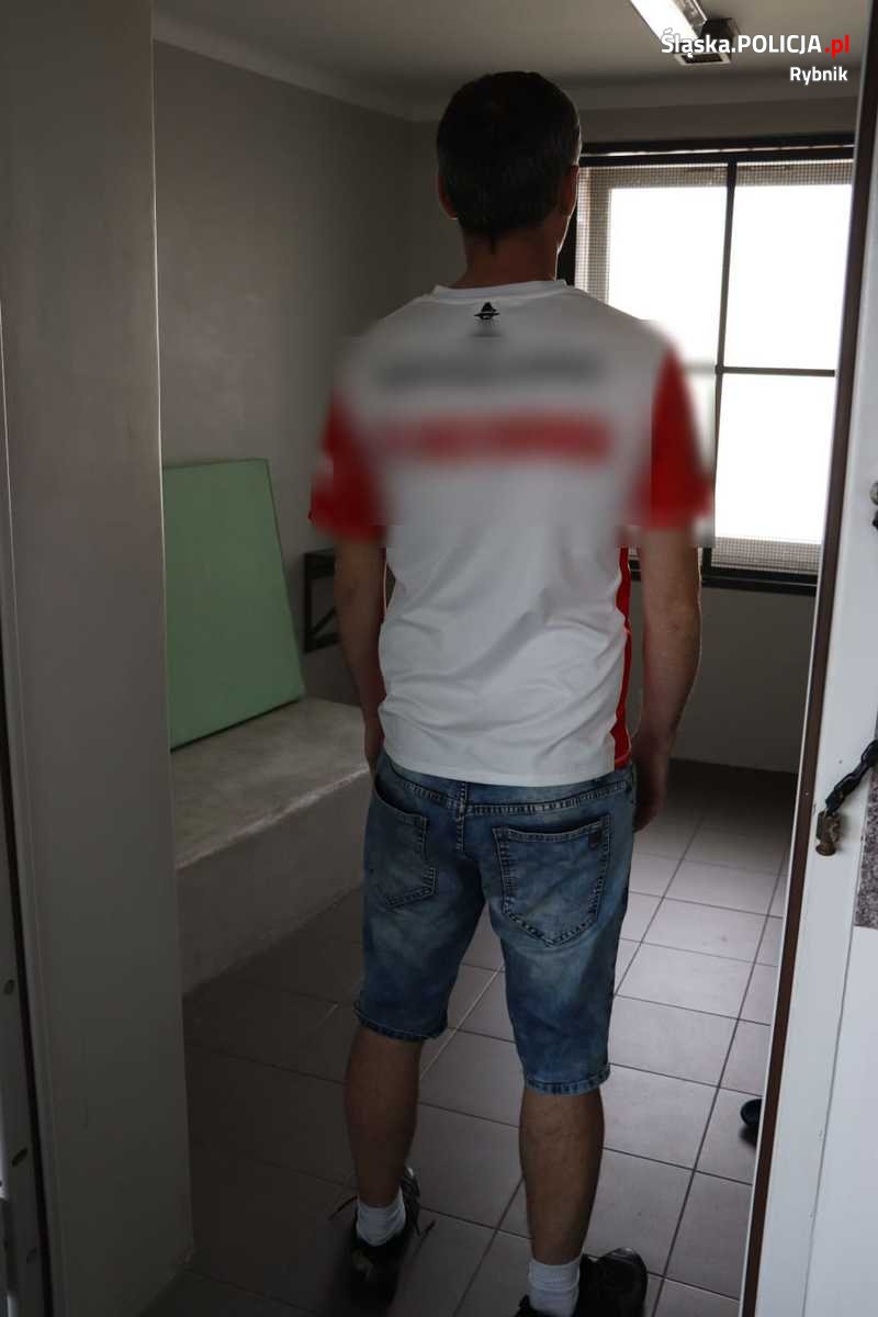 Policyjne zabezpieczenie meczu żużlowego w Rybniku. Zatrzymano dwóch mężczyzn!