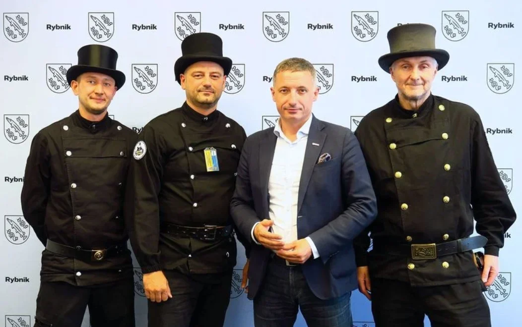 Prezydent Rybnika spotkał się z kominiarzami. Rozmawiali o ogólnopolskim systemie e-usług