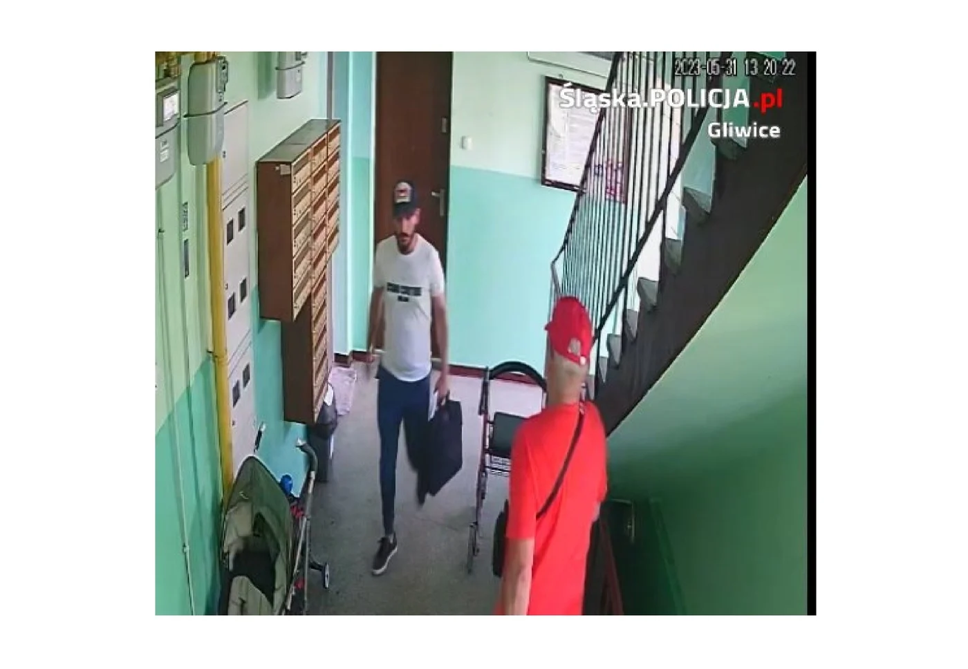 Rozpoznajesz tego mężczyznę? Koniecznie powiadom policję!
