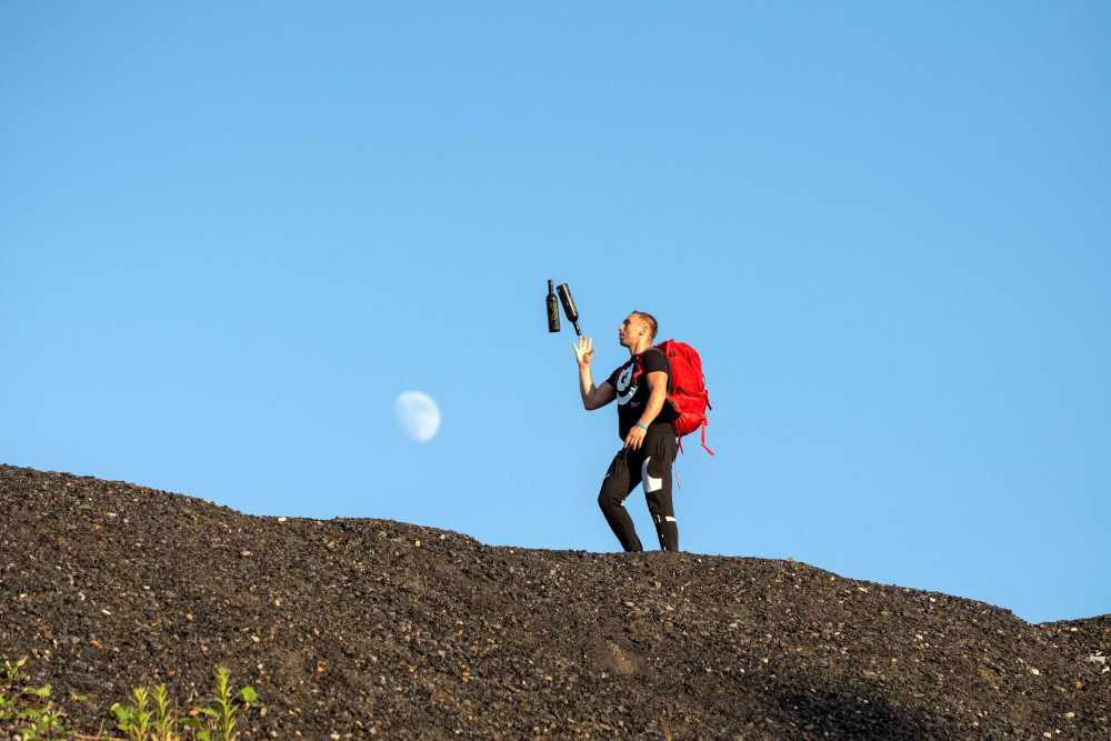 Wejdzie na dach Afryki, żonglując. Krzysztof Drabik pobije kolejny rekord dla dzieciaków