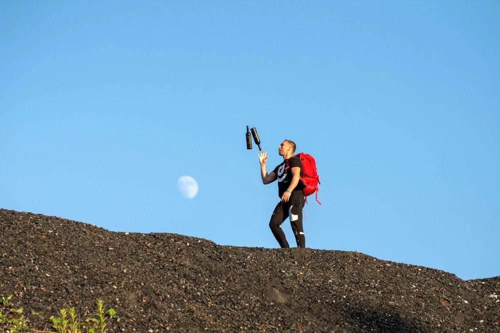 Wejdzie na dach Afryki, żonglując. Krzysztof Drabik pobije kolejny rekord dla dzieciaków