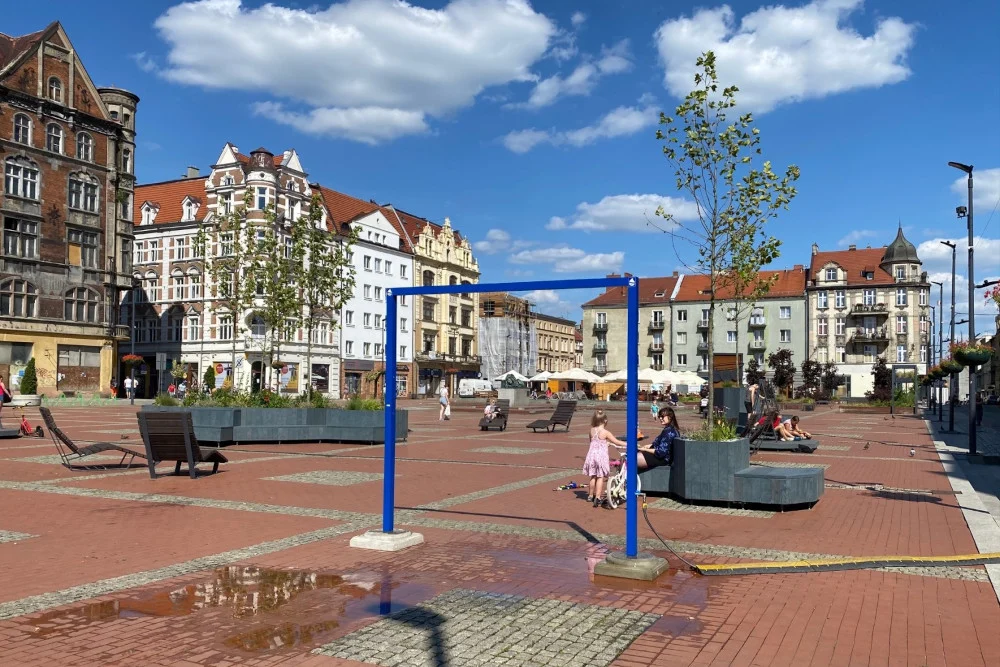 Bytom: Na ochłodę kurtyny wodne