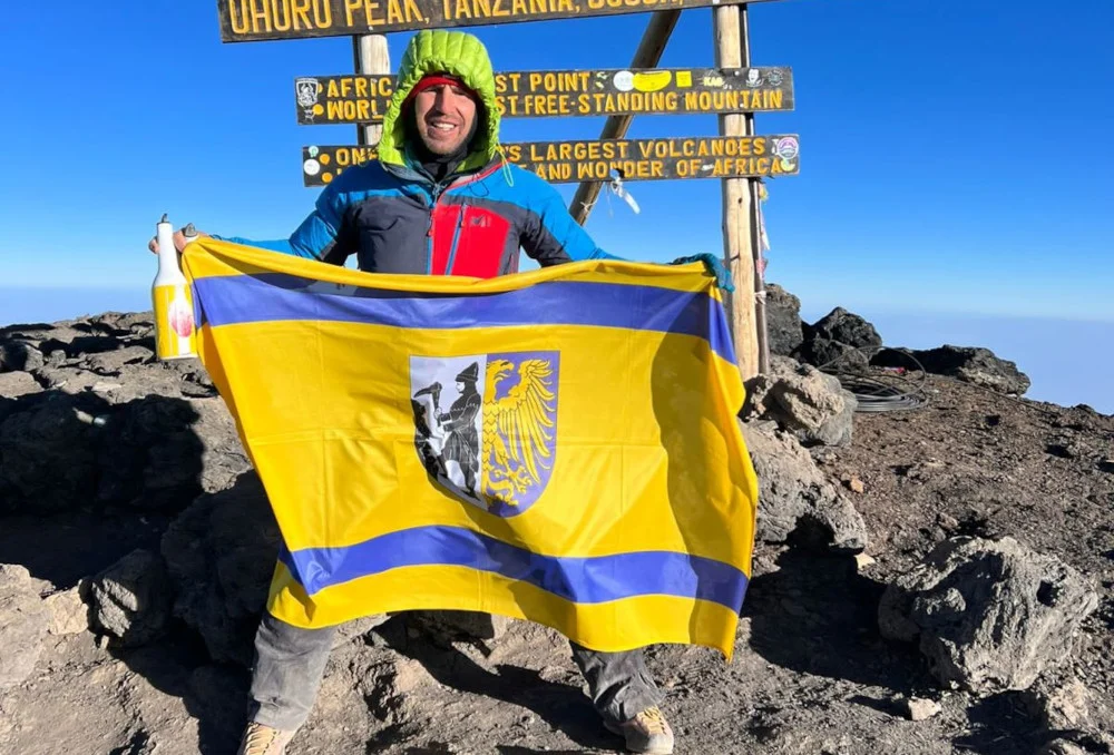 Krzysztof Drabik pobił rekord i wszedł na dach Afryki by pomóc niepełnosprawnym dzieciom