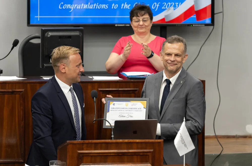 Pierwsi studenci zakończyli studia w Kijowskim Uniwersytecie Medycznym w Bytomiu