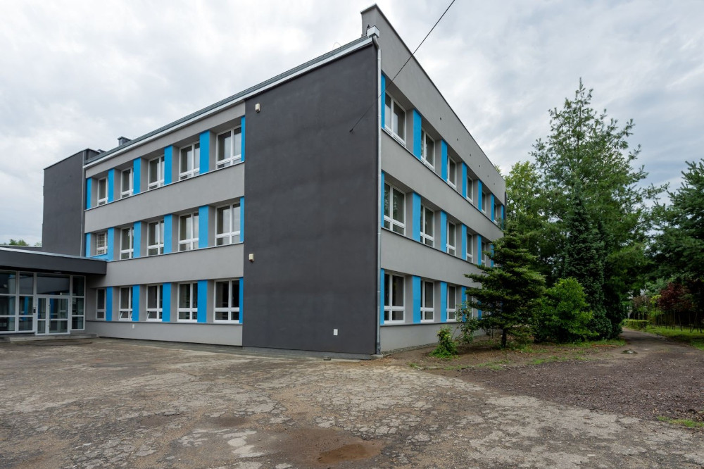 Budynek Szkoły Podstawowej Specjalnej nr 2 przy ul. Arki Bożka przeszedł termomodernizację