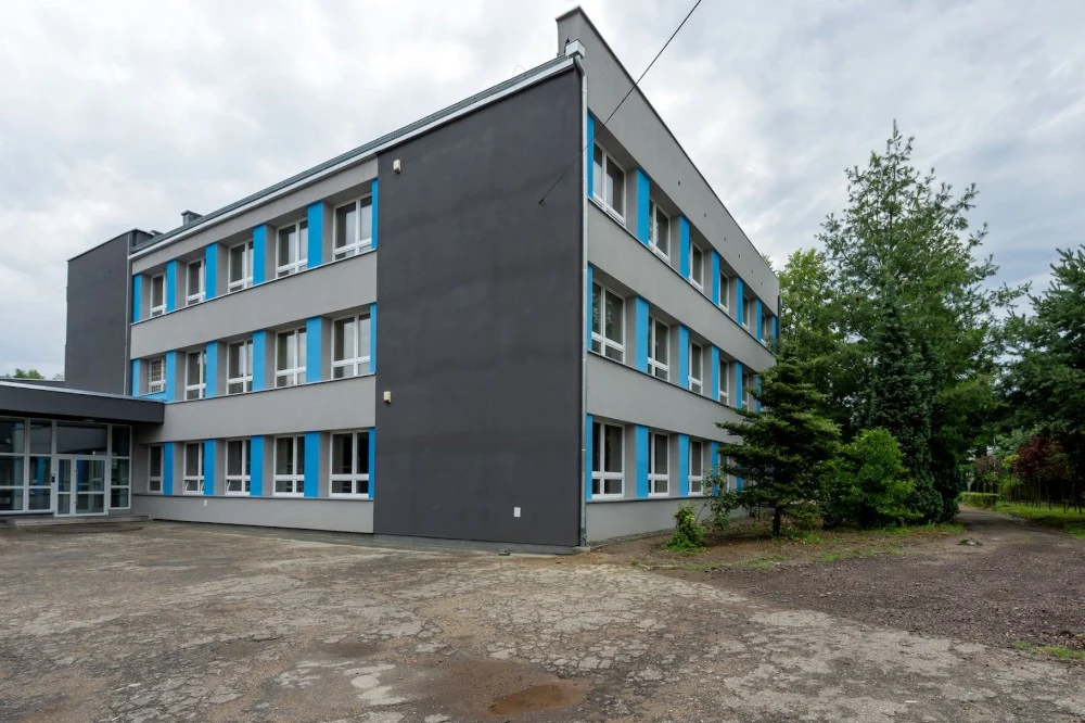 Budynek Szkoły Podstawowej Specjalnej nr 2 przy ul. Arki Bożka przeszedł termomodernizację