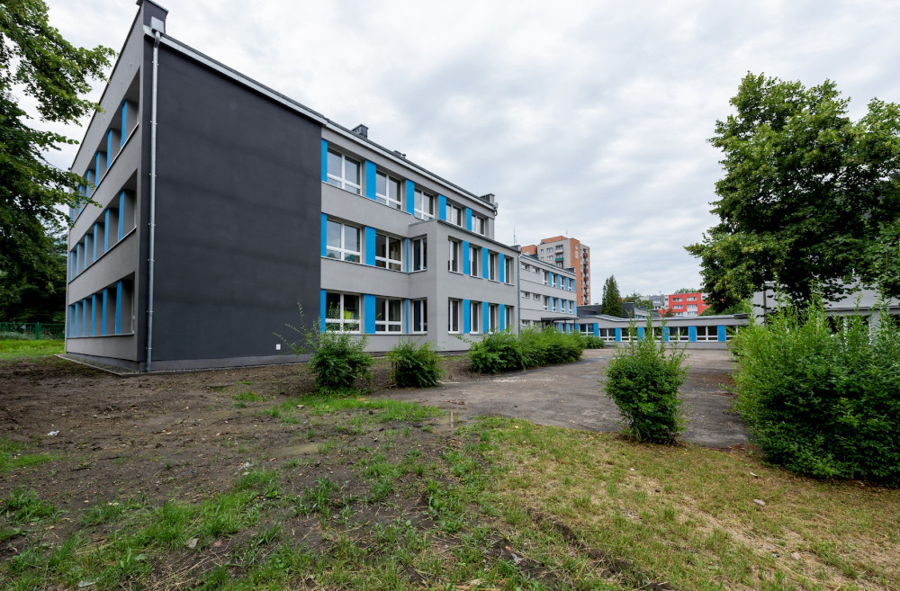 Budynek Szkoły Podstawowej Specjalnej nr 2 przy ul. Arki Bożka przeszedł termomodernizację