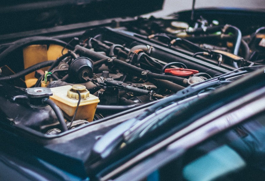 Jak wybrać właściwe akumulatory samochodowe: kluczowe czynniki i porady zakupowe