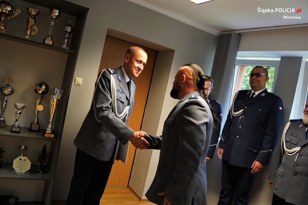 Policjant z Mikołowa dołączył do grona oficerów starszych
