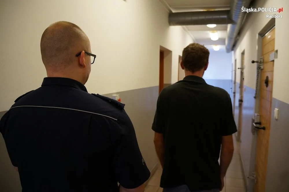 Pijany 42-letni kierowca spowodował kolizję. W zamian zaproponował policjantom budowę altanek!