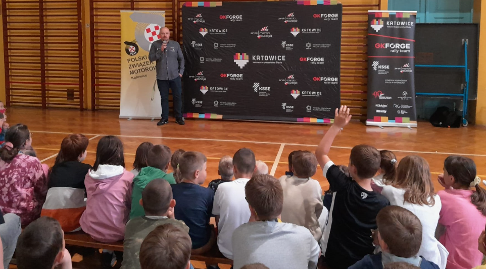 Bezpiecznie na wakacje z akcją "Katowice Motorem Bezpieczeństwa Śląska"