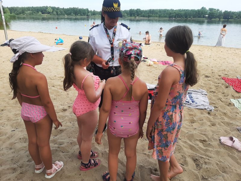 "Bezpieczna Woda" z katowicką Strażą Miejską. Poznaj zasady bezpiecznej kąpieli