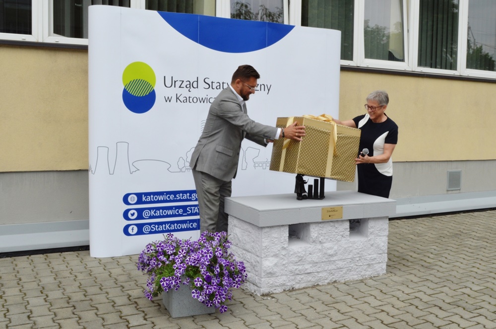 Kolejny bebok w na szlaku śląskich strachów. Pod Urzędem Statystycznym stanęła figurka