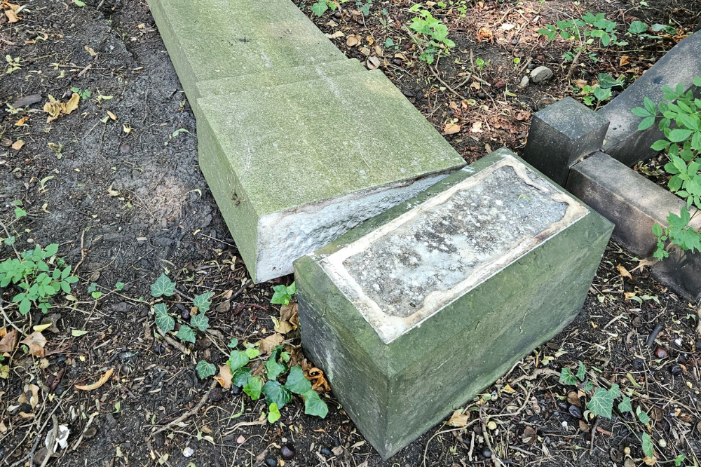 Dewastacja cmentarza żydowskiego w Katowicach. Skala strat przeraża