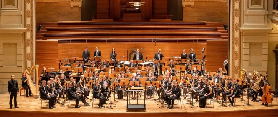 Katowice: "Wojna i pokój". Koncert Młodzieżowej Orkiestry Dętej