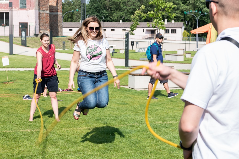 Zabawa w dawne gry podwórkowe z Muzeum Śląskim w Katowicach. Poznaj szczegóły!