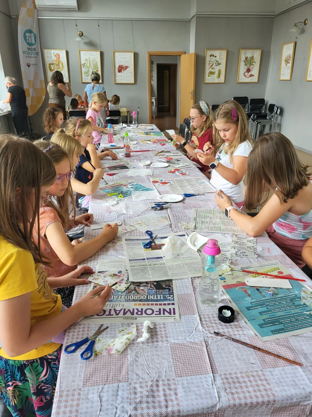 Decoupage krok po kroku w Katowicach. Zobacz, jakie dzieła powstały na zajęciach!