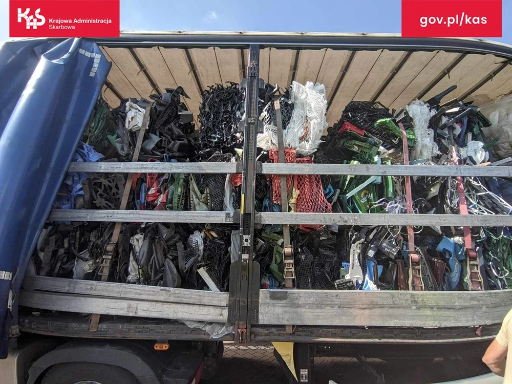 Podczas kontroli na autostradzie A4 wykryto niebezpieczne odpady!