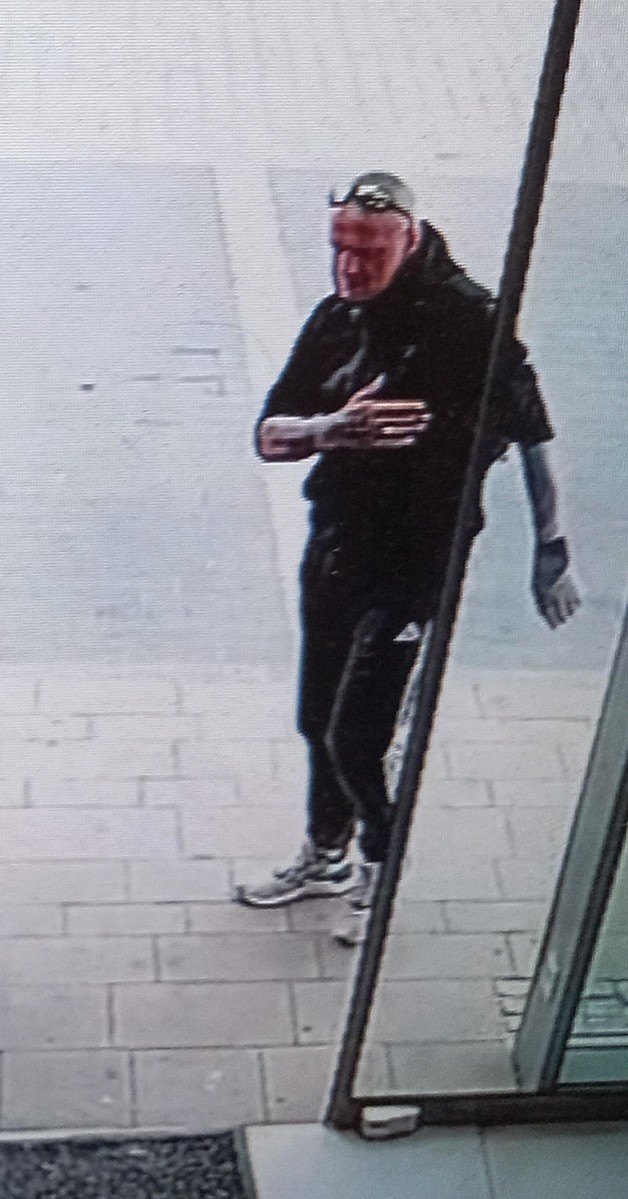 Chorzów: Policja poszukuje sprawców kradzieży