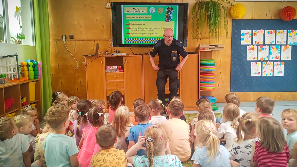 Strażnik Miejski rozmawiał z dziećmi z Przedszkola nr 18 w Chorzowie