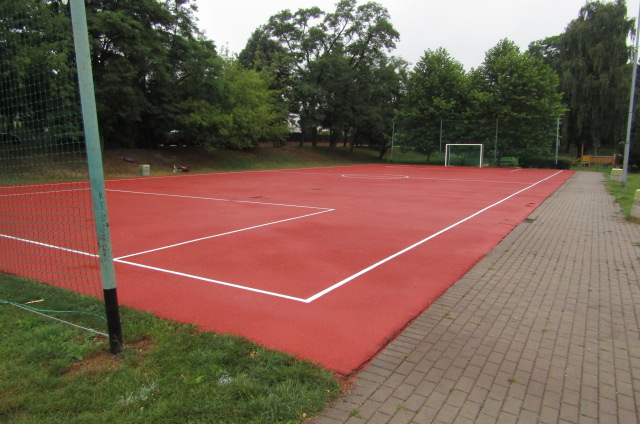 Boiska osiedlowe na Mariańskiej i Hutniczej są już do dyspozycji. Koniec prac remontowych