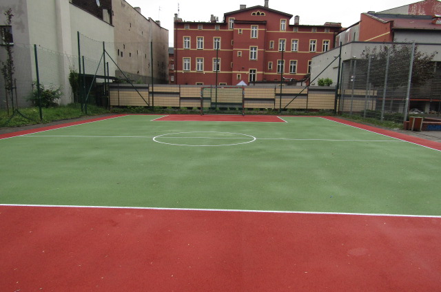 Boiska osiedlowe na Mariańskiej i Hutniczej są już do dyspozycji. Koniec prac remontowych