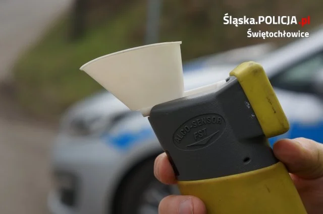 Nietrzeźwi na świętochłowickich drogach. Kierujący hulajnogą miał ponad 2 promile!