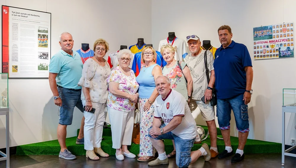 Czołowi piłkarze Arsenalu z wizytą w Muzeum Miejskim w Zabrzu