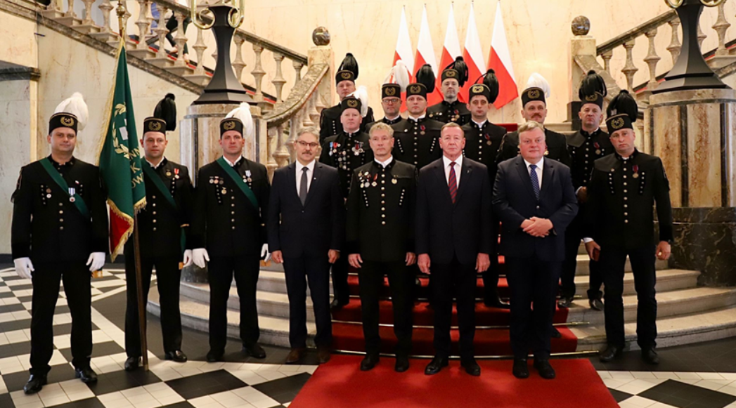 Krzyże Zasługi dla ratowników górniczych z województwa śląskiego