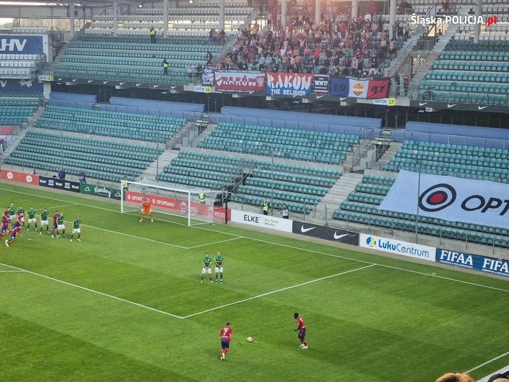 Śląscy policjanci uczestniczyli w zabezpieczeniu meczu UEFA w Estonii