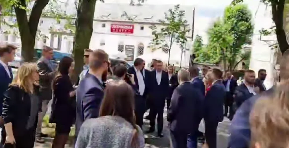 Incydent podczas wizyty premiera w Rudzie Śląskiej [NAGRANIE]