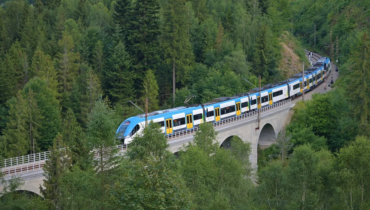 Kolej na Beskidy - wybierz się na wycieczkę z Kolejami Śląskimi!