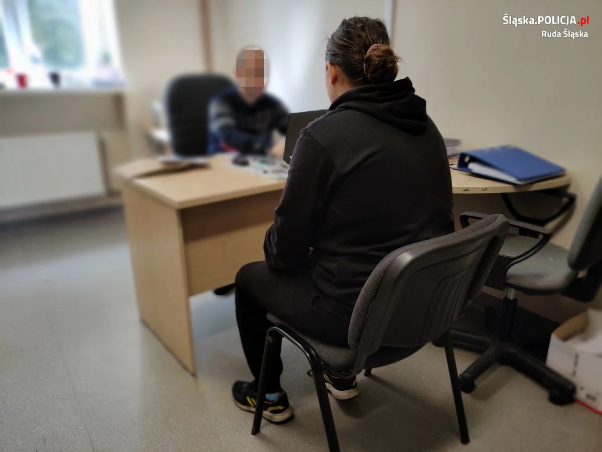 21-latka z Rudy Śląskiej wyłudziła 20 000 złotych ze sprzedaży paczek niespodzianek!