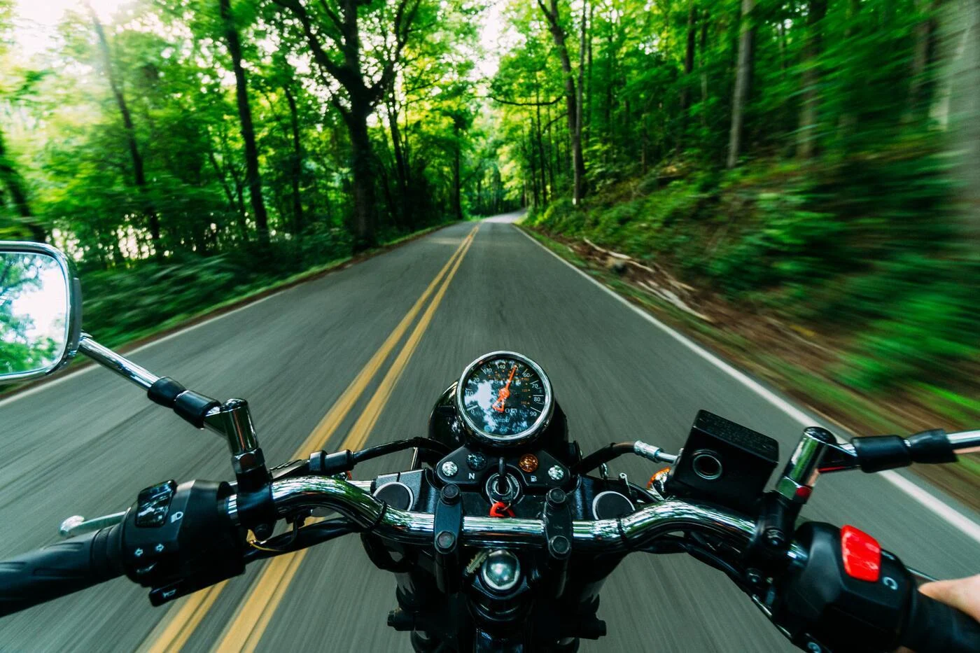 Nocna przejażdżka motorowerem zakończona w więzieniu: grożą mu nawet 2 lata