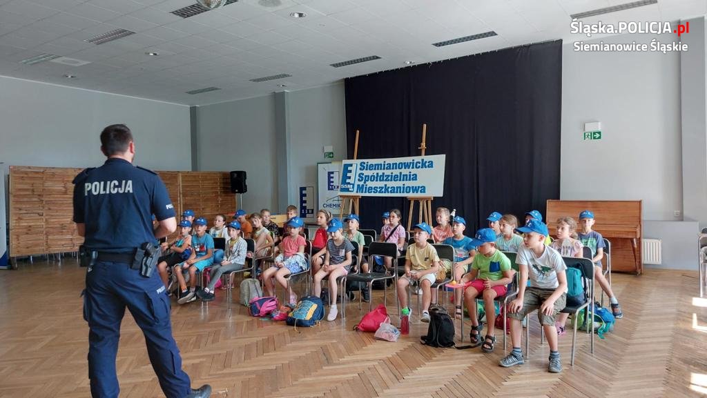 Policjanci odwiedzili Dom Kultury Chemik