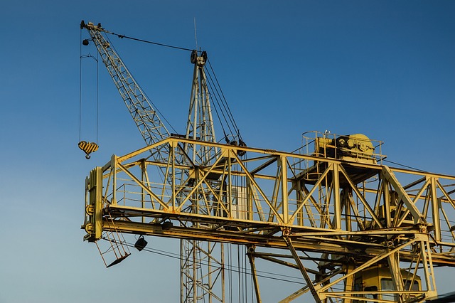 Podesty ruchome – kto może je obsługiwać?