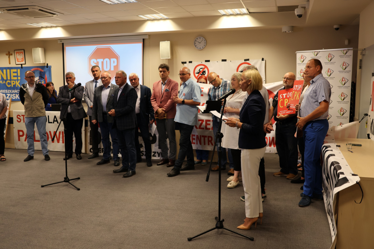 Samorządowcy i mieszkańcy wspólnym głosem przeciw CPK