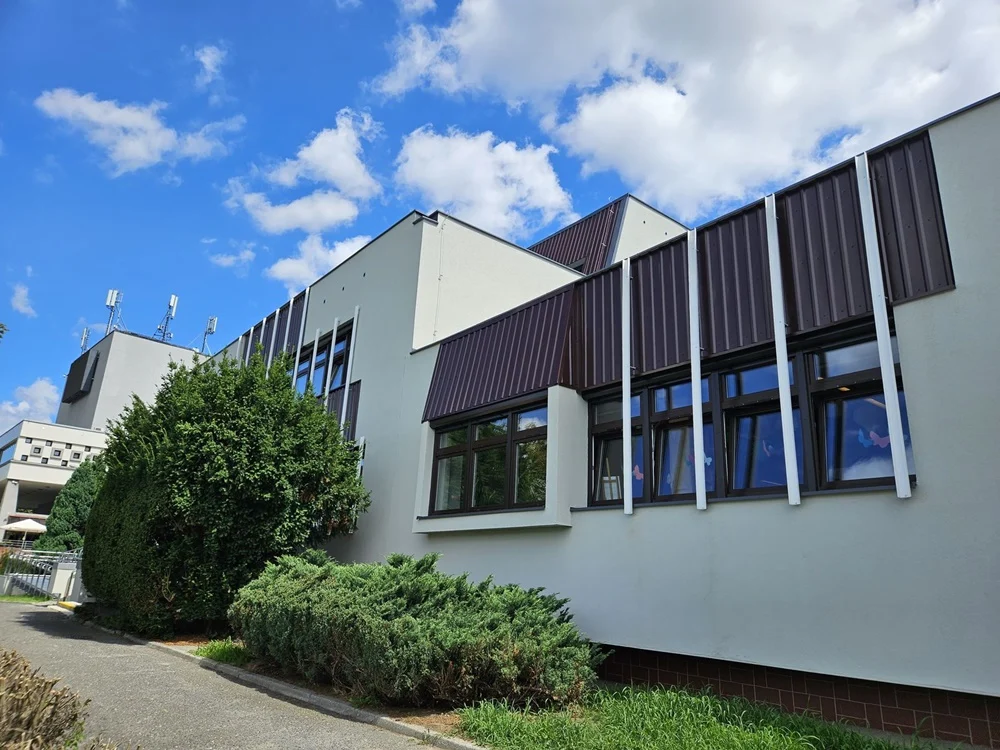 Elewacja budynku rybnickiej biblioteki została zmodernizowana