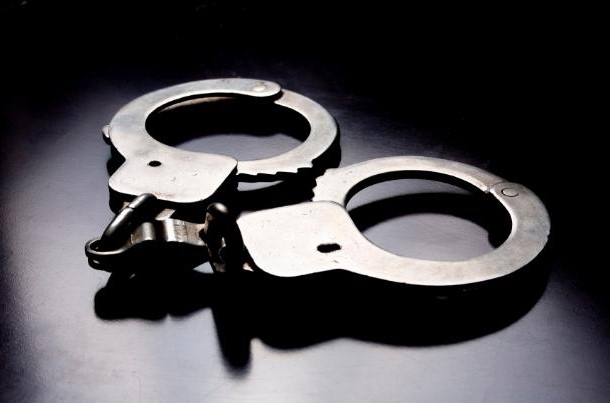 W masce klauna napadł na sklep