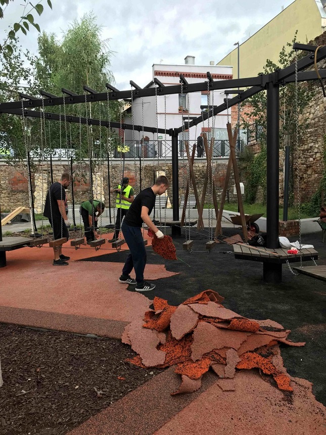 Bytom: Trwa odnowa Zielonej strefy w parku kieszonkowym