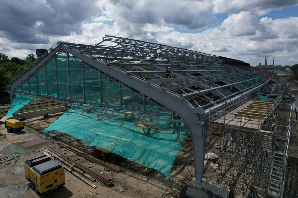 W sierpniu odsłonięta zostanie cała konstrukcja hali peronowej dworca PKP