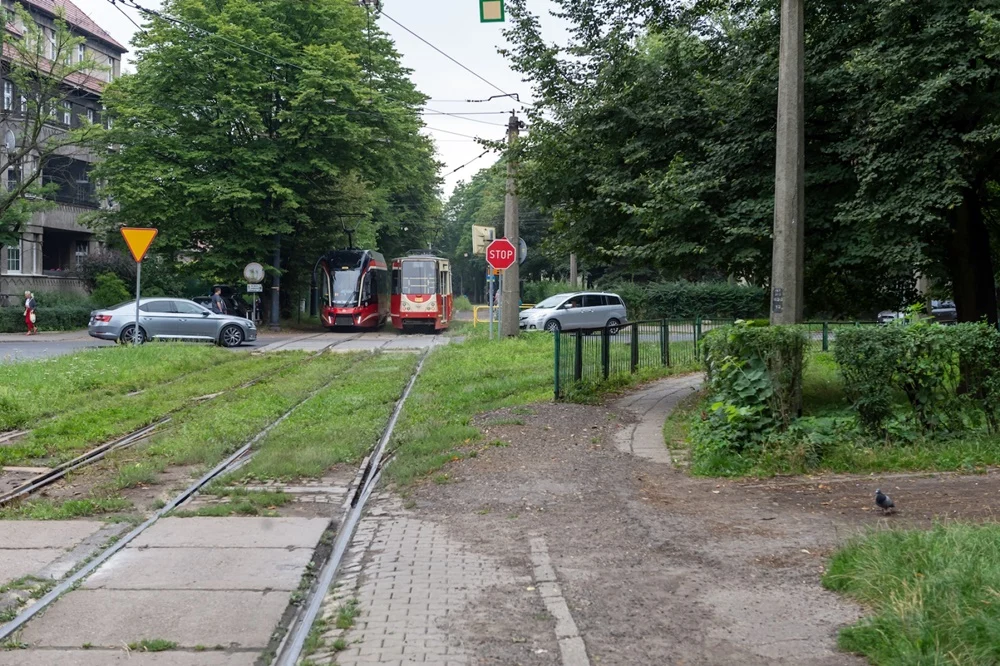 Bytom: Przebudowa linii tramwajowej na Stroszek. Ruszyły prace przy ul. Tarnogórskiej