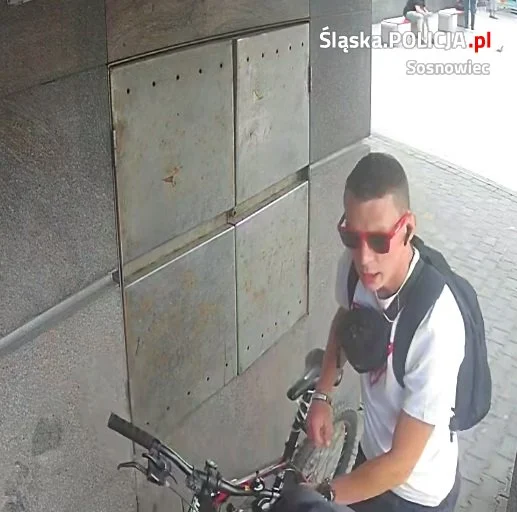 Kradzież roweru w Sosnowcu. Widziałeś tego mężczyznę?