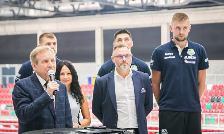 "Jurajscy Rycerze" zagrają w Arenie Sosnowiec