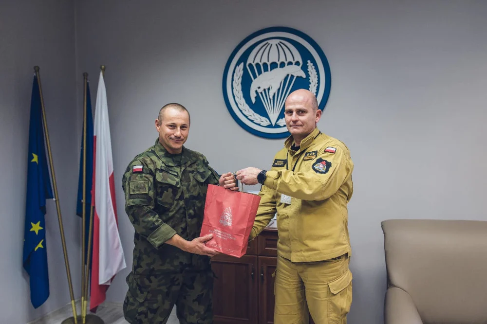 Nagroda dla żołnierza 6 Batalionu Powietrznodesantowego. Ruszył na pomoc motocykliście