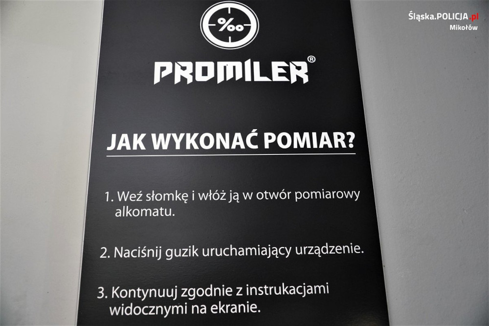 Trzeźwy bez wątpliwości. Policja zachęca do korzystania z samoobsługowego alkomatu